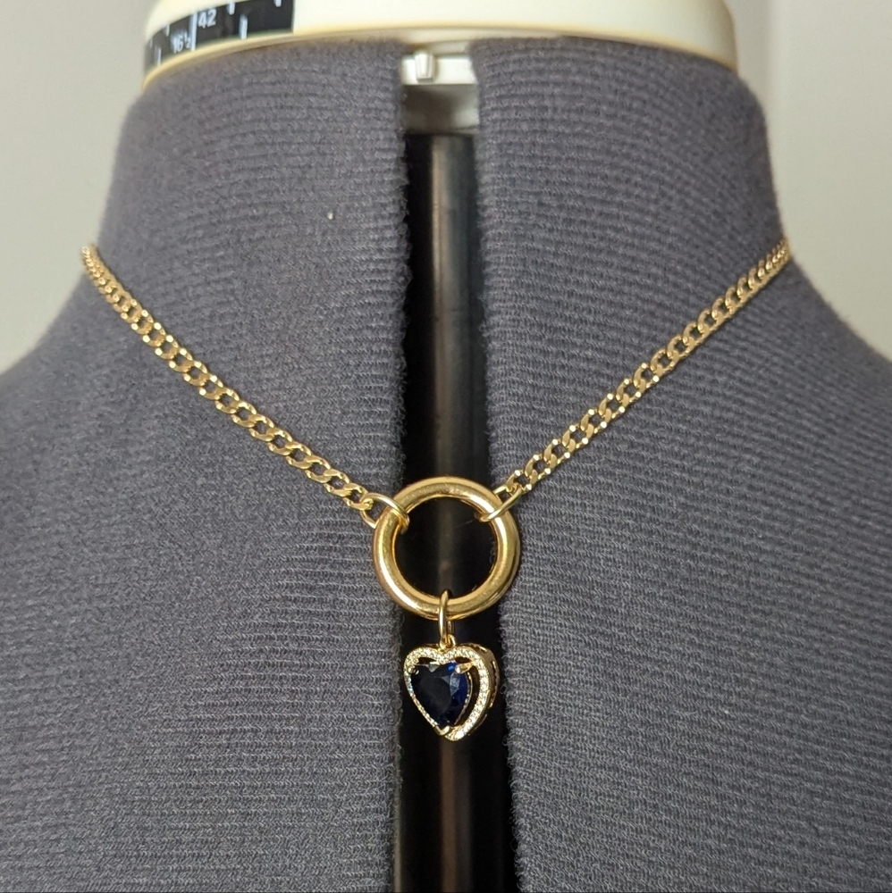 ⛔ SOLD ⛔ Vanessa Mooney Mini Sloane Choker Gold and Blue Heart Necklace - Picture 2 of 4